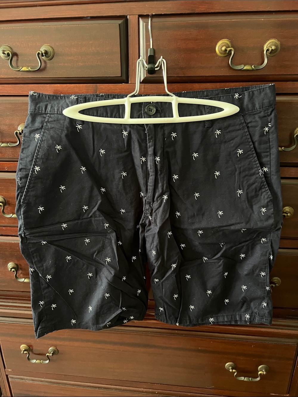Men's Dark Navy Palm Tree Print Flat-Front Shorts